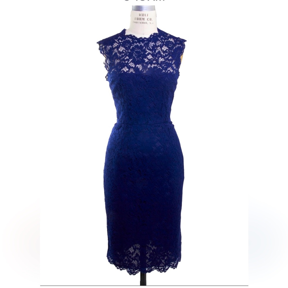 Valentino Navy Blue Lace Back Bow Detail
Sleeveless Dress